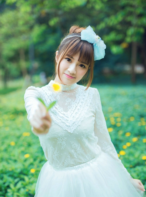 一杆银枪，万点寒光，所过之处，江东将士无一合之敌。